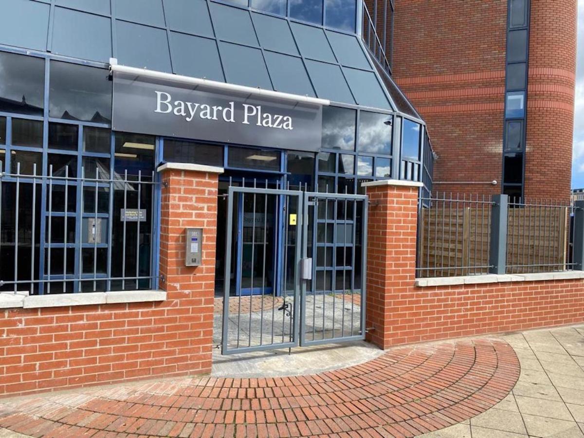 Central 2 Bed Newly Built Duplex Penthouse With Free Gated, On-Site Parking, Lift Access, Self Check-In, Super Fast Wifi, Two Cathedral View Terraces & Sleeps 6 Peterborough Esterno foto